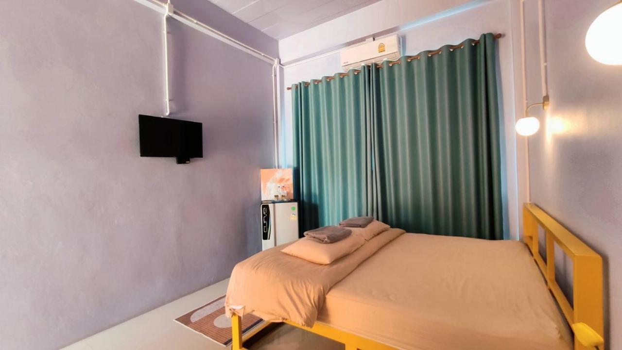 Alley51 Hotel Сурат-Тхані Екстер'єр фото