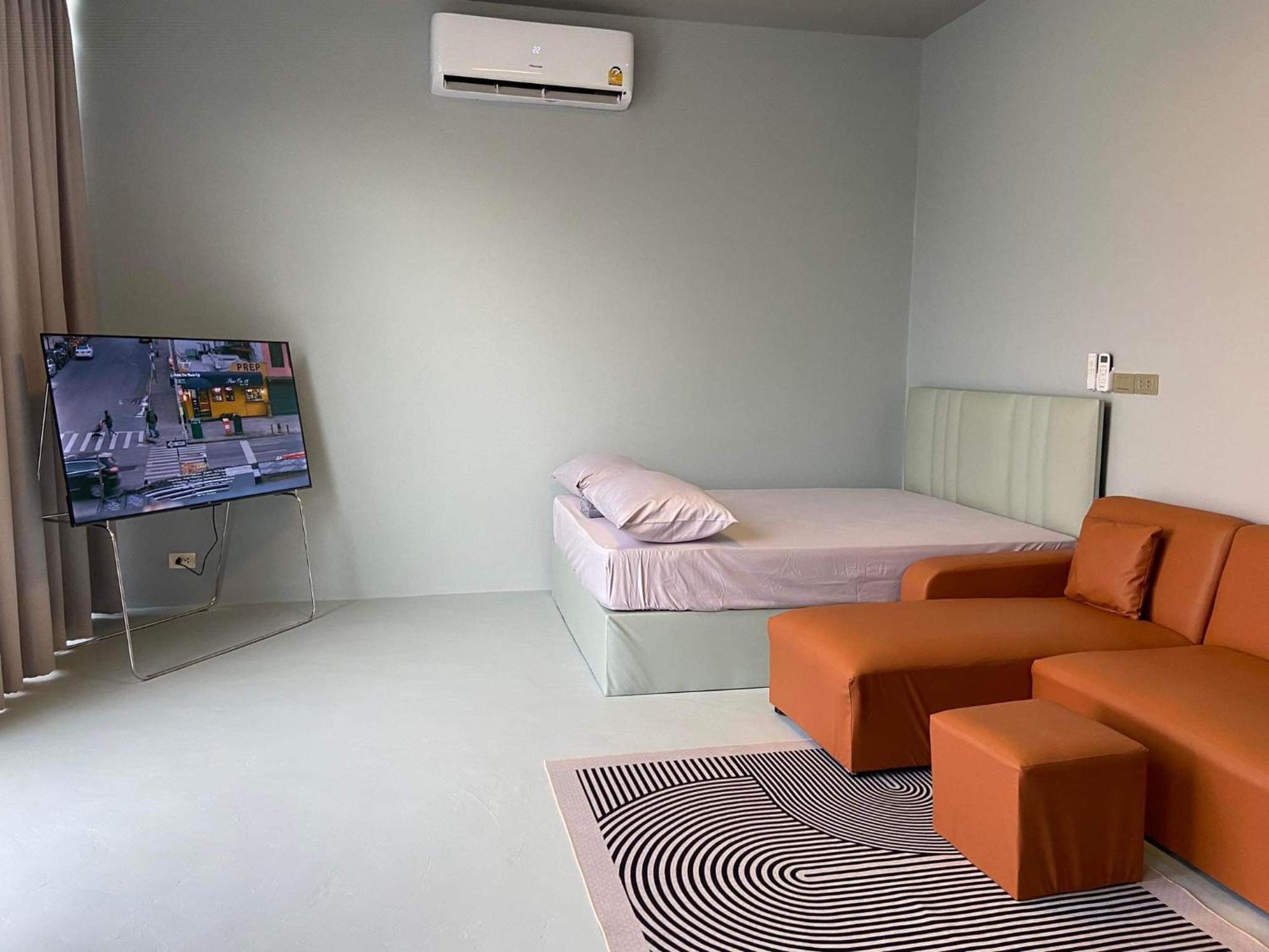 Alley51 Hotel Сурат-Тхані Екстер'єр фото